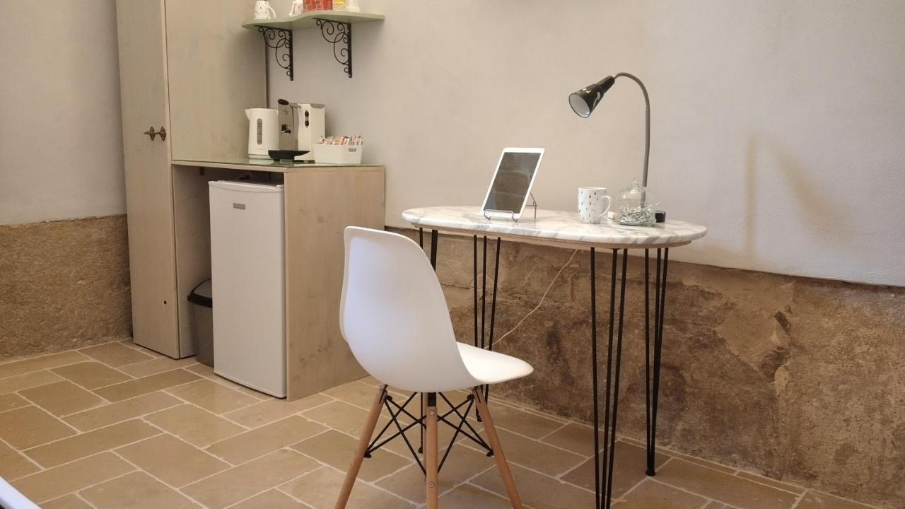 Lithos Guest Room Барлетта Экстерьер фото